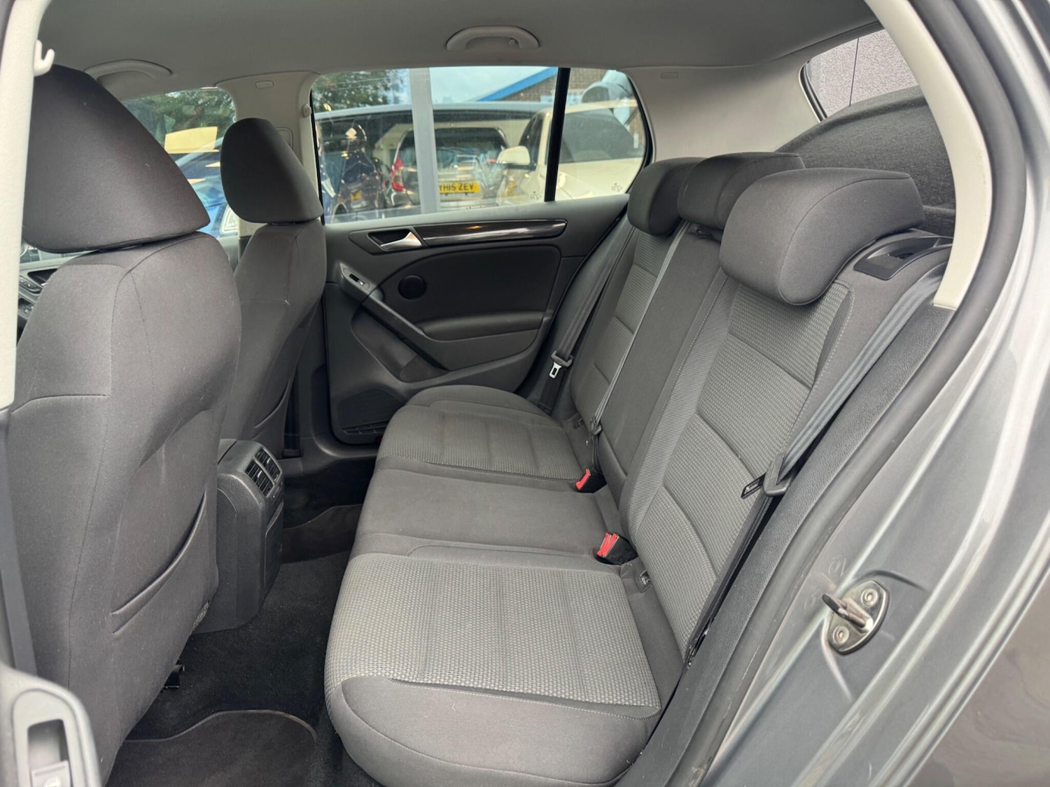 Used Volkswagen Golf 2010 for sale - 77229435: Photo 29