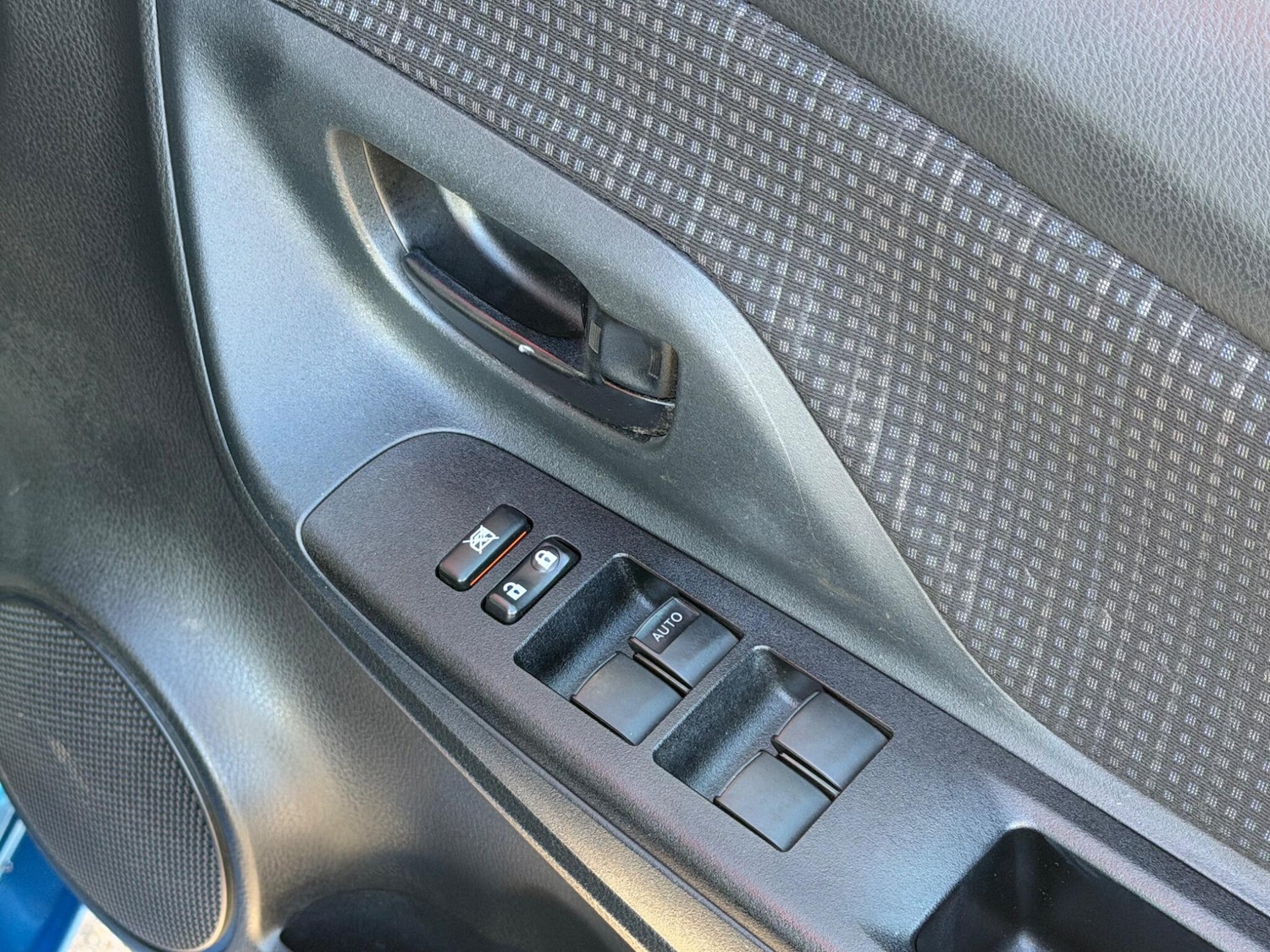 Used Toyota Yaris for sale - 77793592: Photo 17