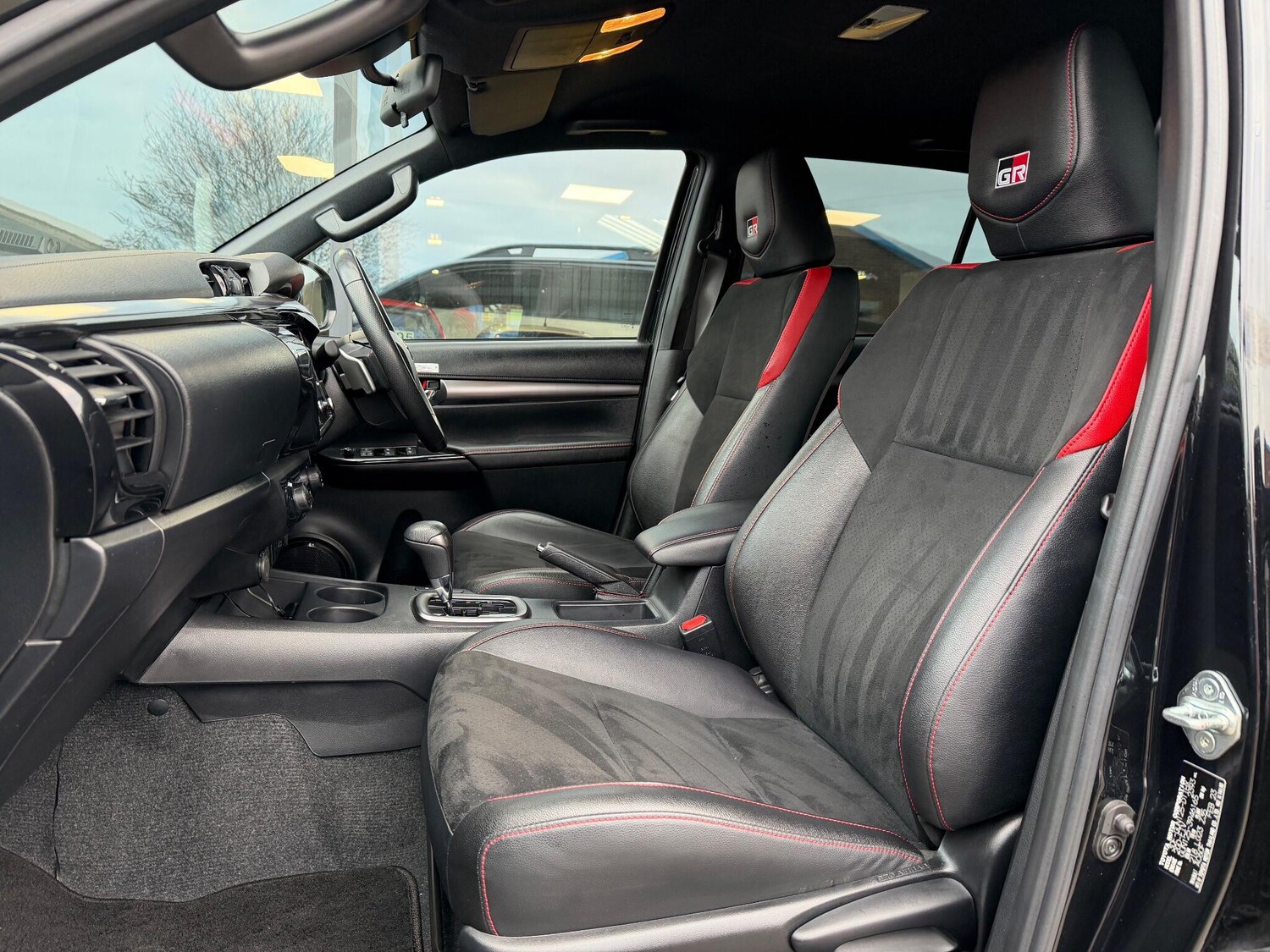 Used Toyota Hilux for sale - 77330543: Photo 18