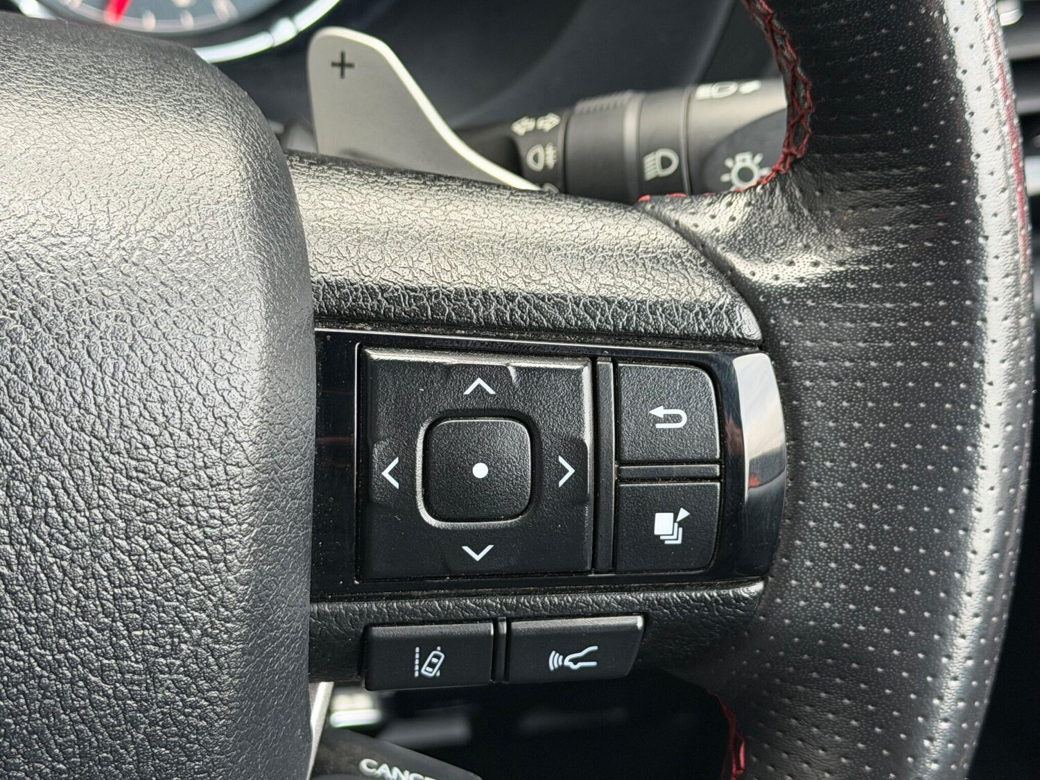 Used Toyota Hilux for sale - 77330543: Photo 38