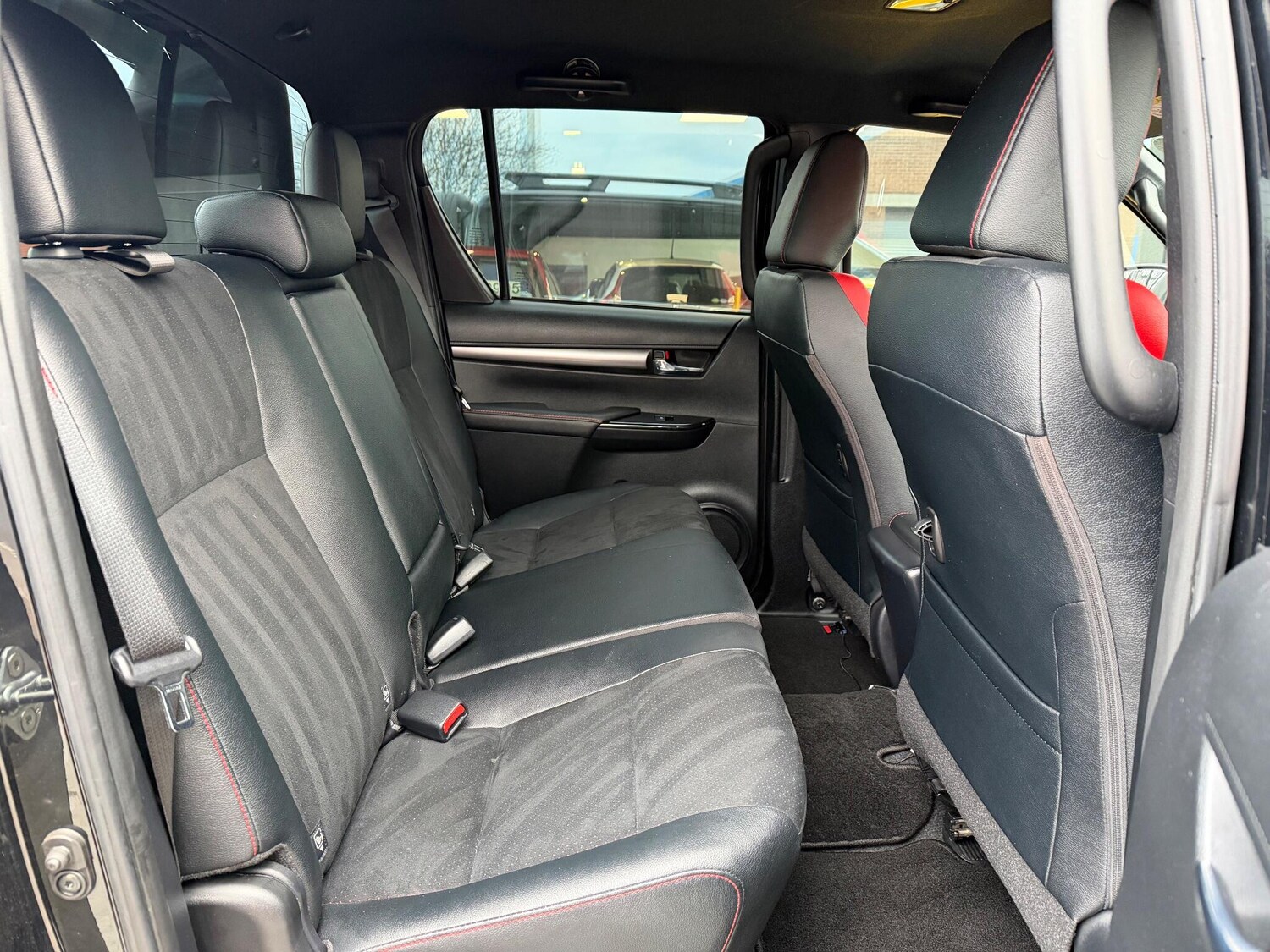 Used Toyota Hilux for sale - 77330543: Photo 44