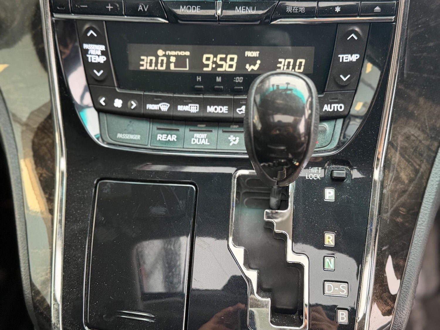 Used Toyota Alphard for sale - 77103565: Photo 17