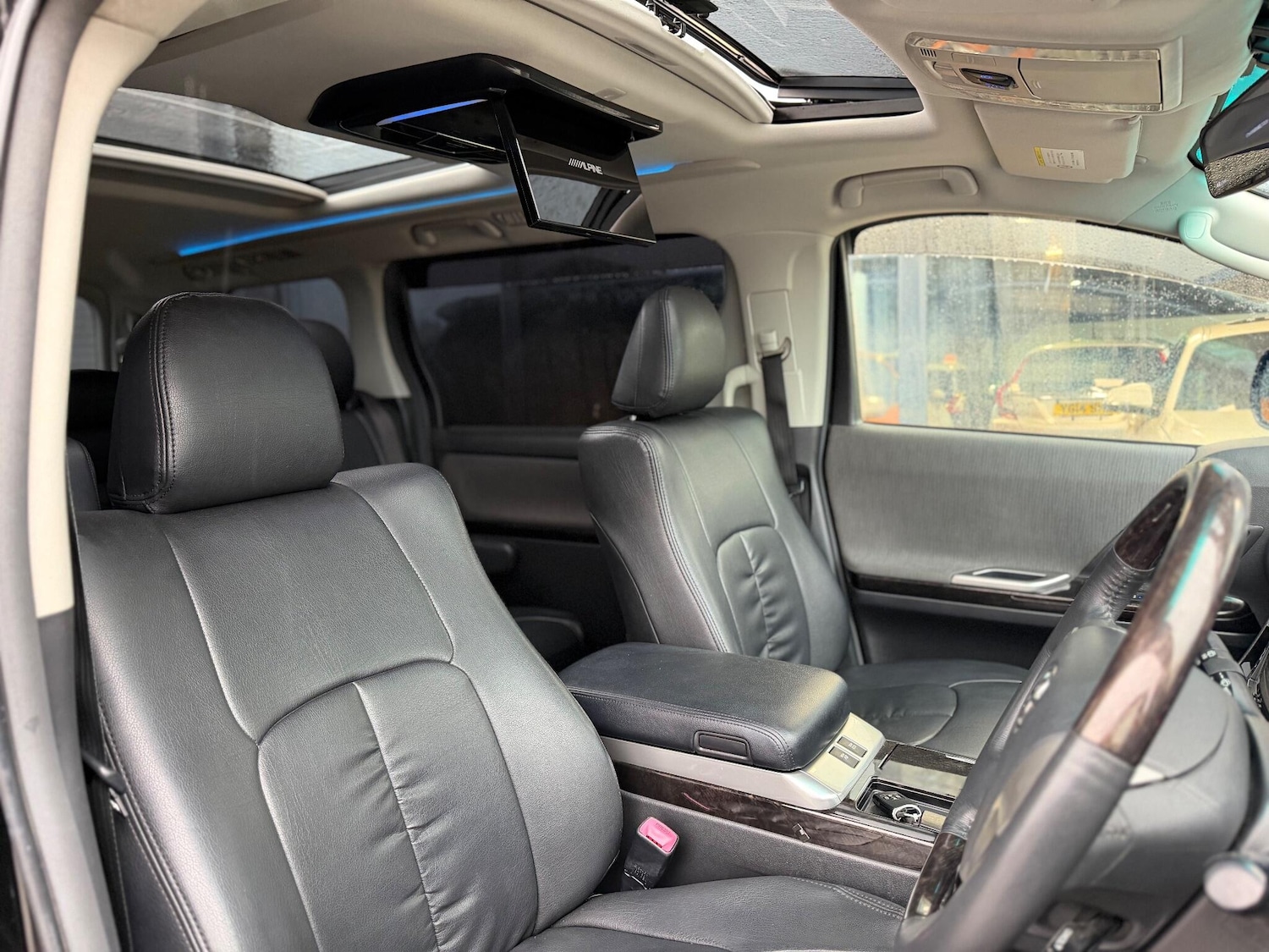 Used Toyota Alphard for sale - 77103565: Photo 18