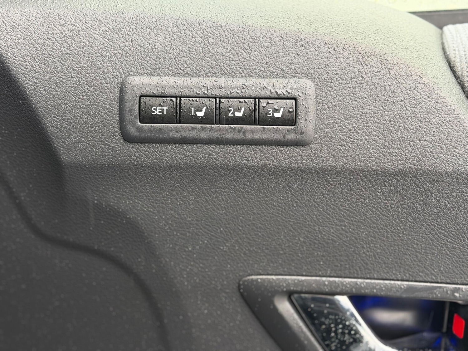 Used Toyota Alphard for sale - 77103565: Photo 28