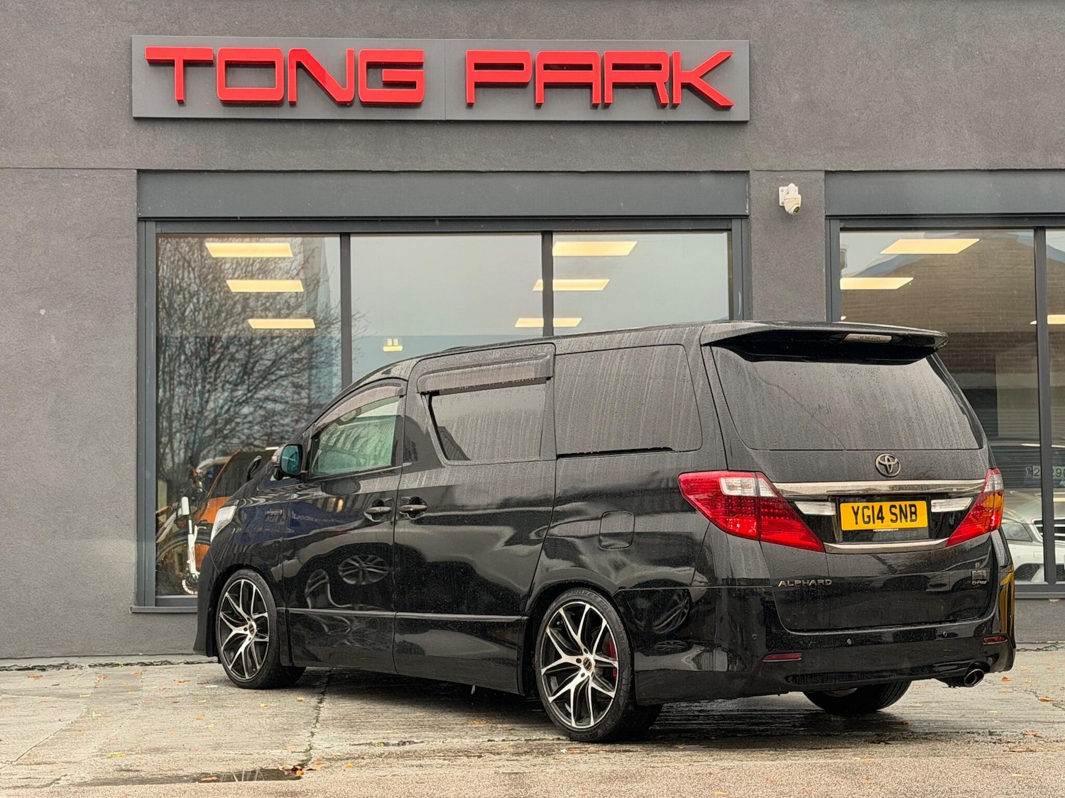 Used Toyota Alphard for sale - 77103565: Photo 4