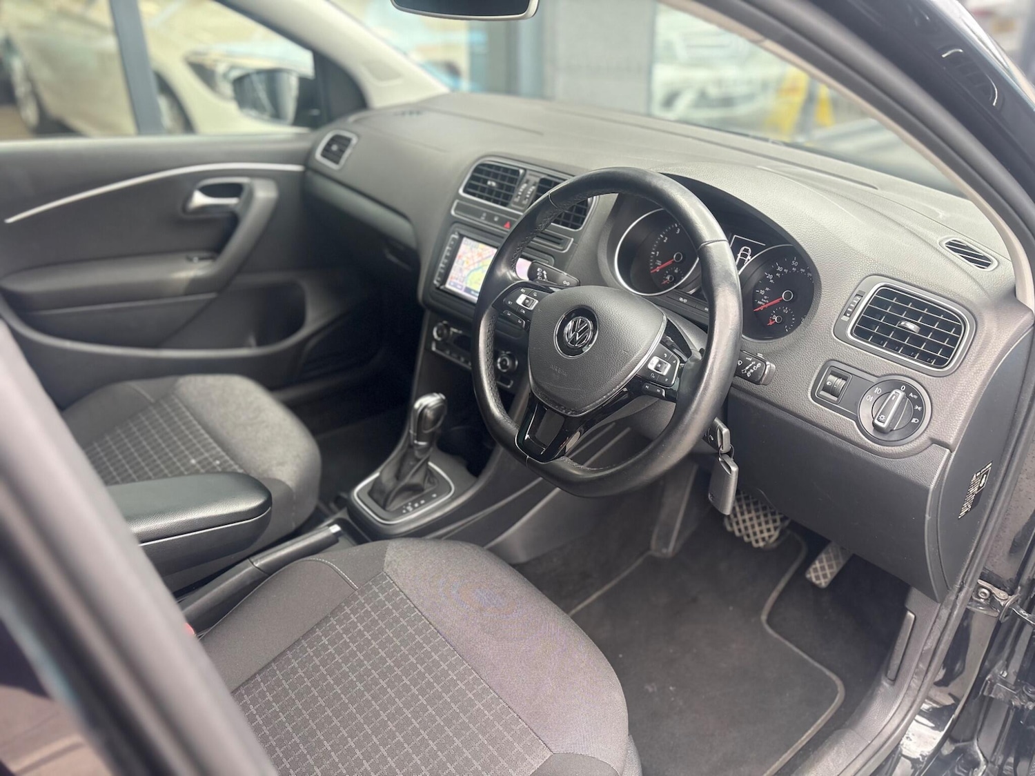 Used Volkswagen Polo for sale - 77524048: Photo 4