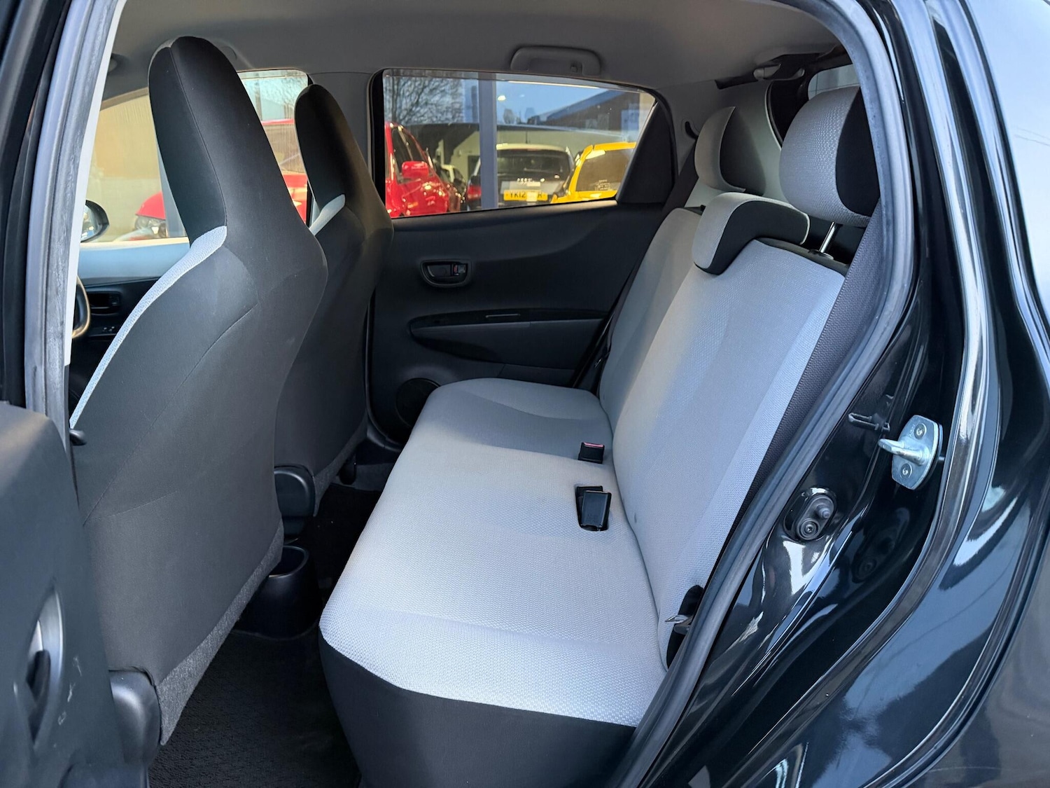 Used Toyota Yaris for sale - 77314571: Photo 29