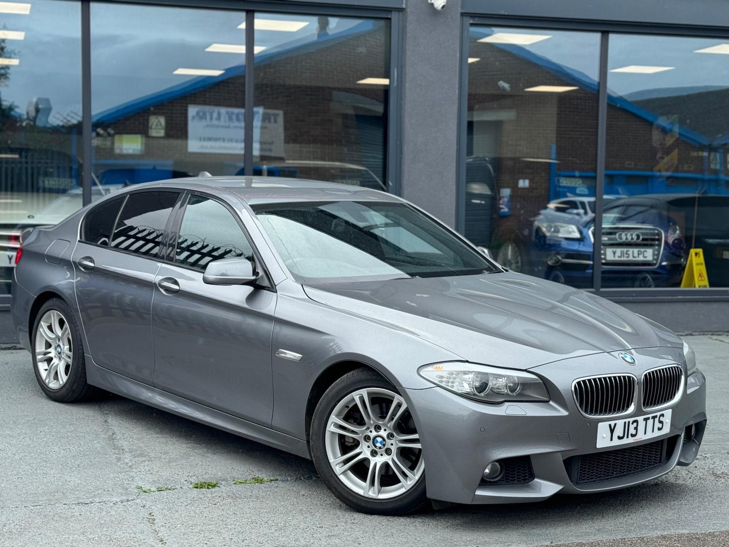 Used BMW 5 Series for sale - 77162892: Photo 11