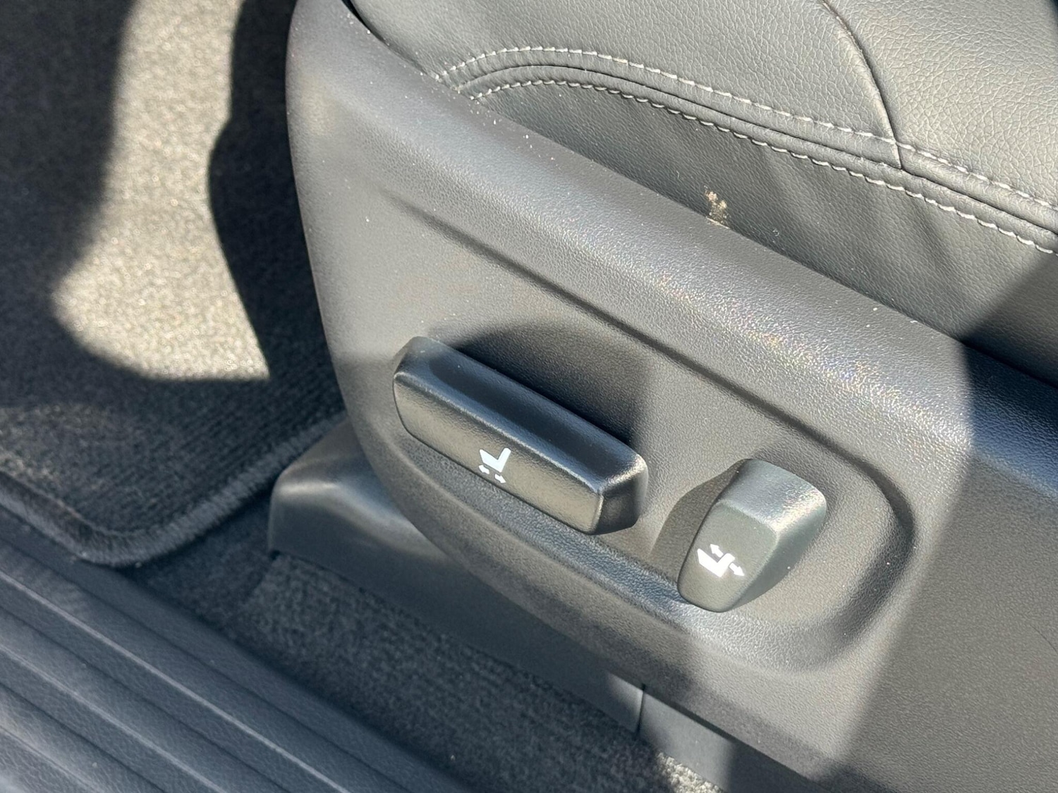 Used Toyota Land Cruiser for sale - 77103596: Photo 19