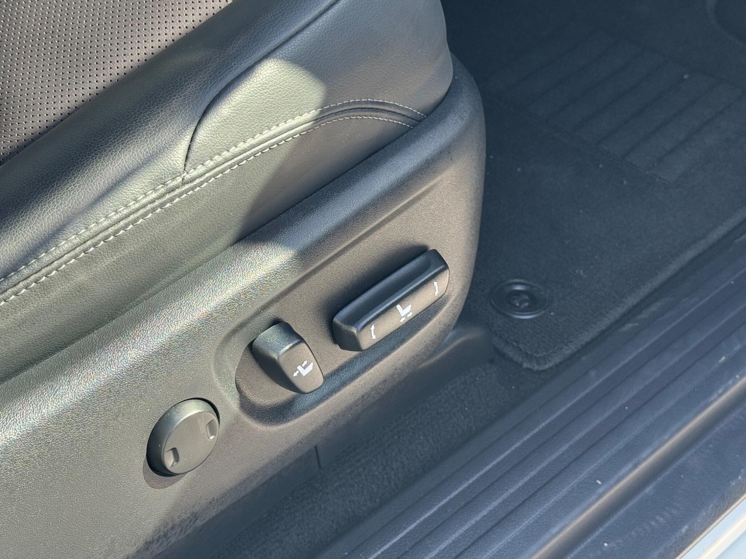 Used Toyota Land Cruiser for sale - 77103596: Photo 24