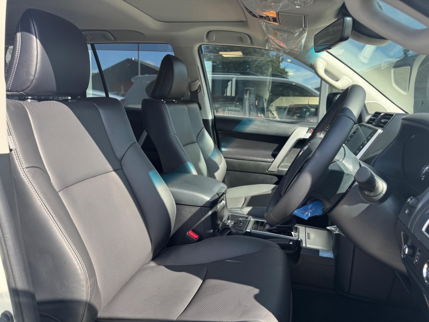 Used Toyota Land Cruiser for sale - 77103596: Photo 26