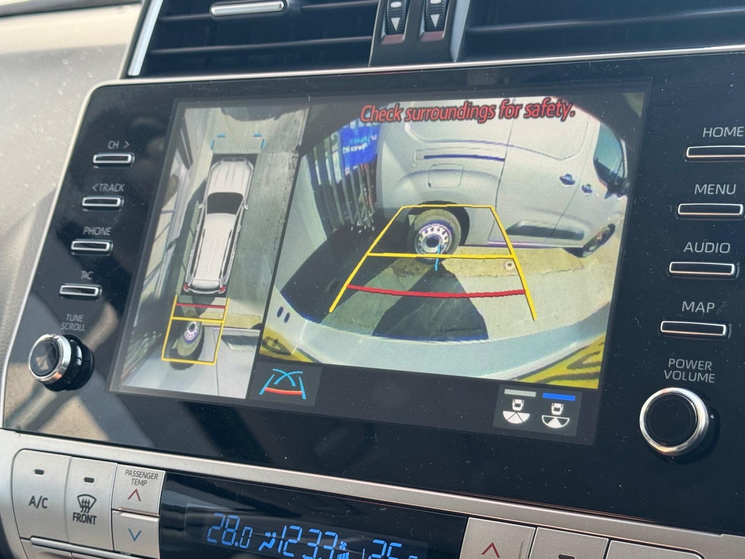 Used Toyota Land Cruiser for sale - 77103596: Photo 33