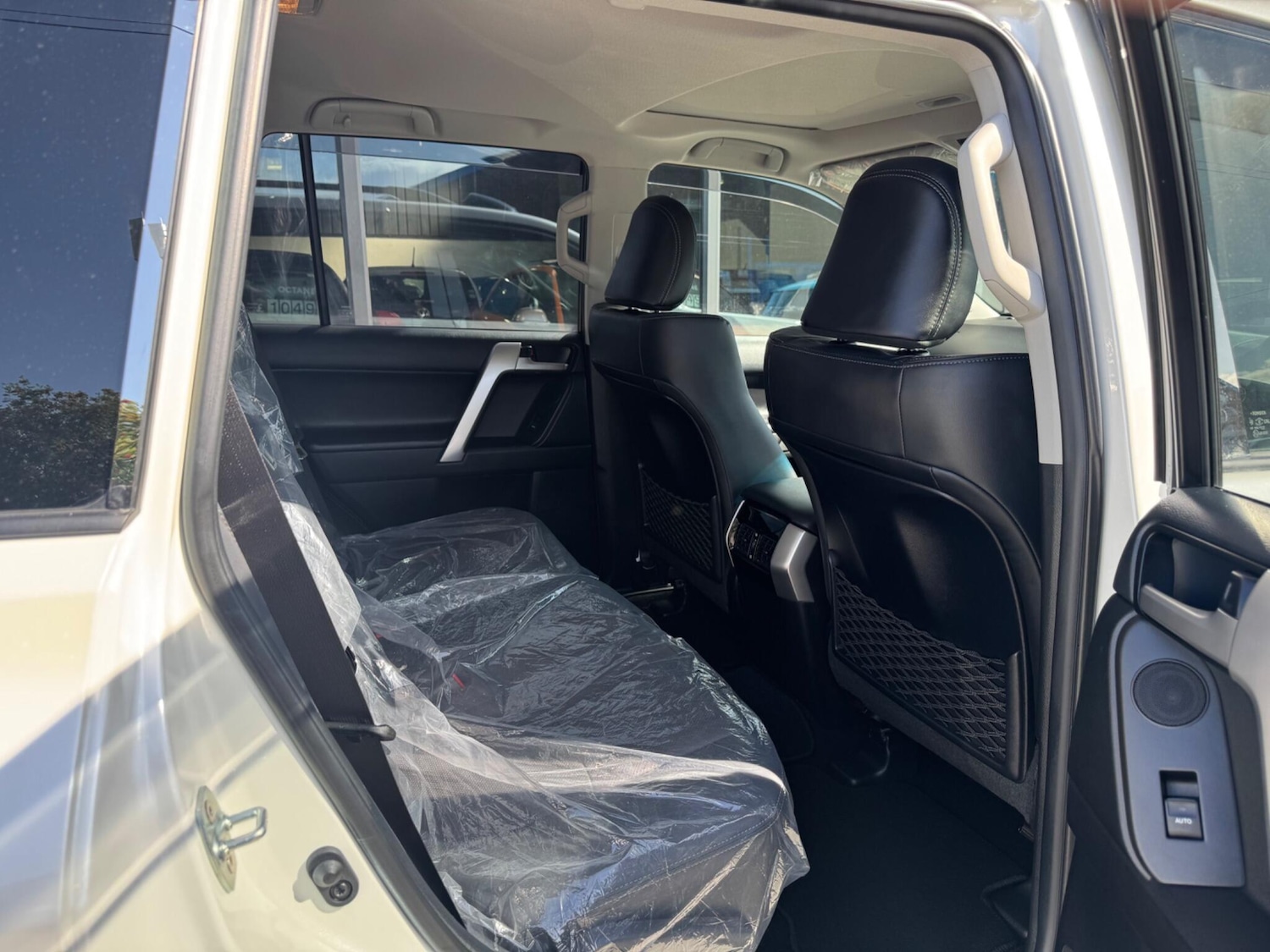 Used Toyota Land Cruiser for sale - 77103596: Photo 43