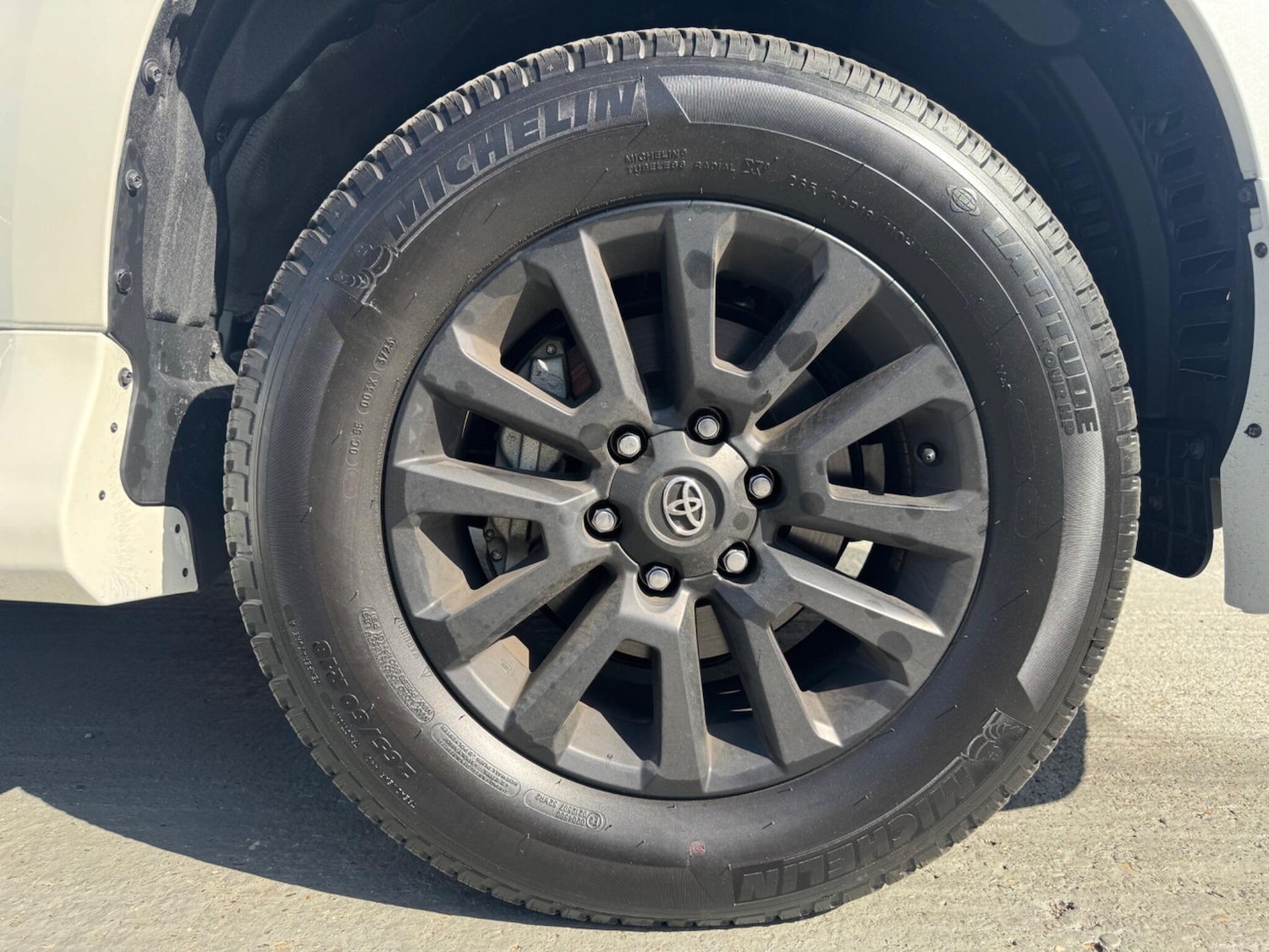 Used Toyota Land Cruiser for sale - 77103596: Photo 48