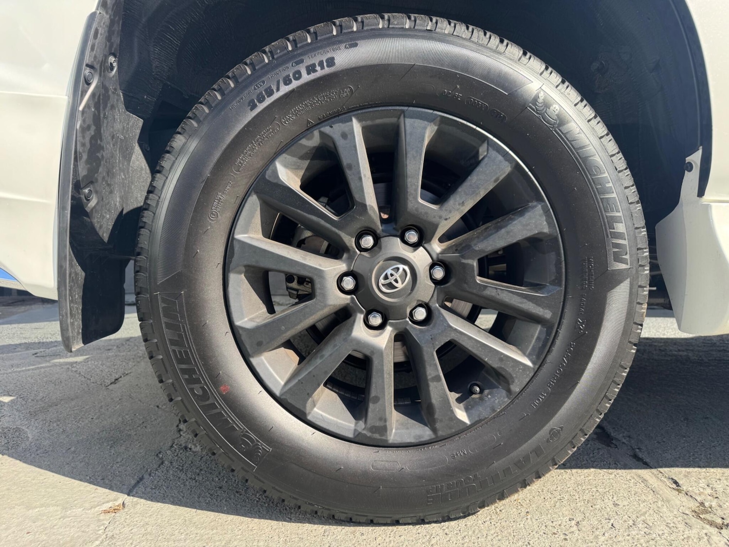 Used Toyota Land Cruiser for sale - 77103596: Photo 49