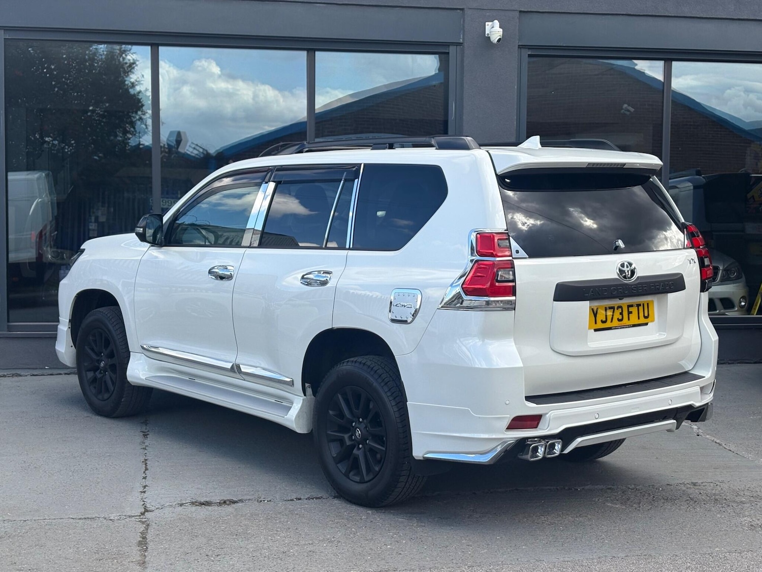 Used Toyota Land Cruiser for sale - 77103596: Photo 5