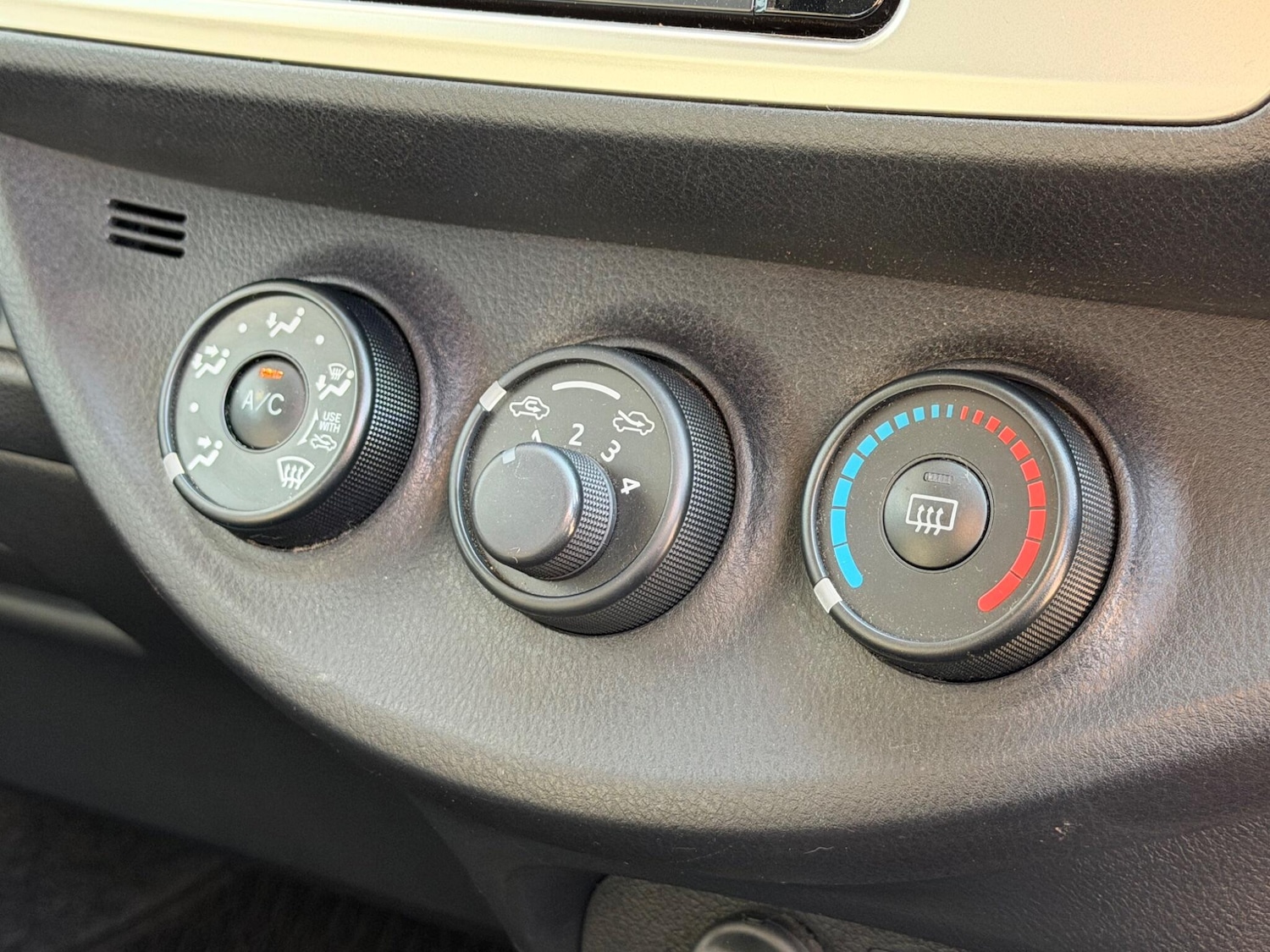 Used Toyota Yaris for sale - 78047124: Photo 22