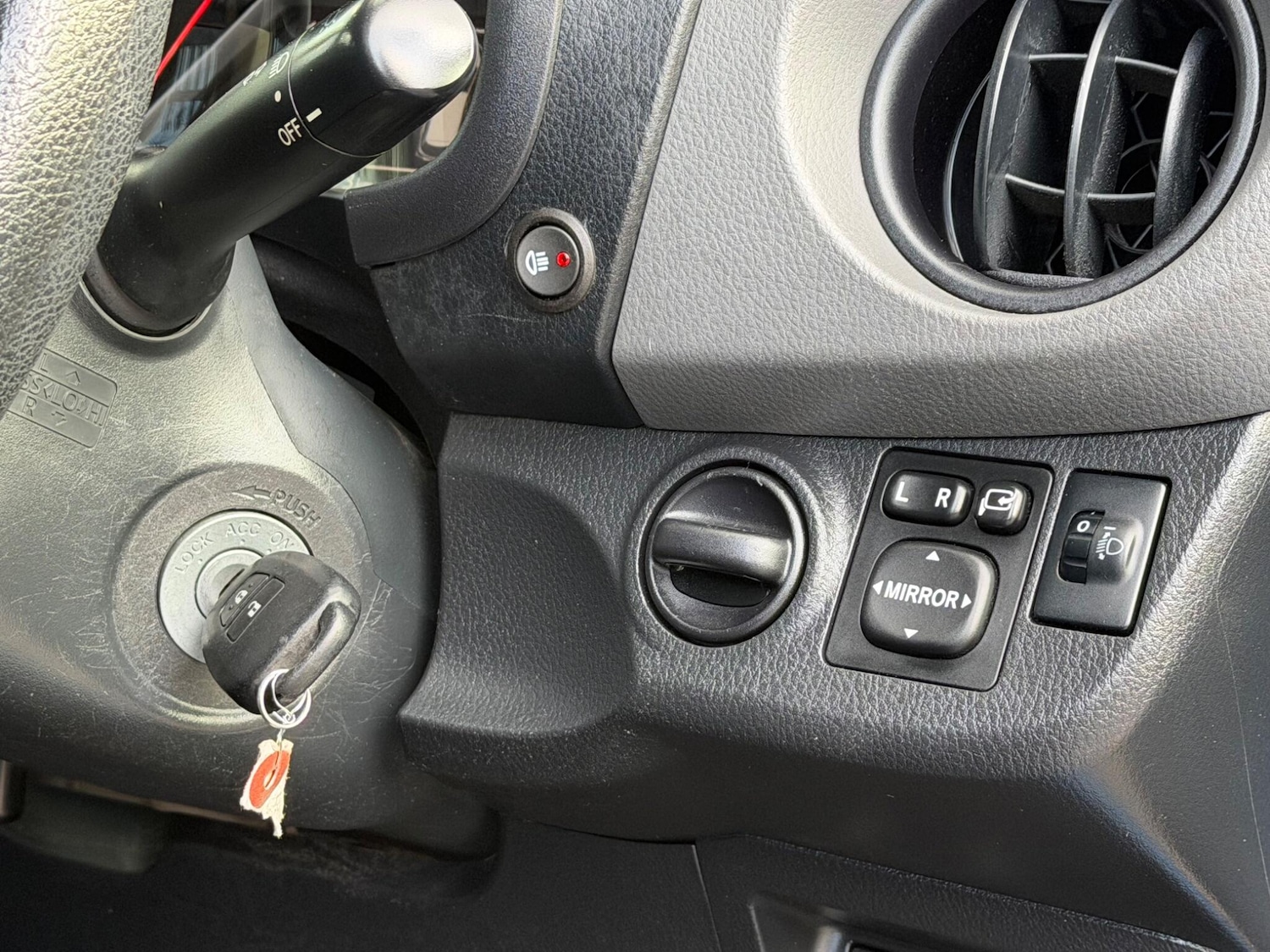 Used Toyota Yaris for sale - 78136128: Photo 17