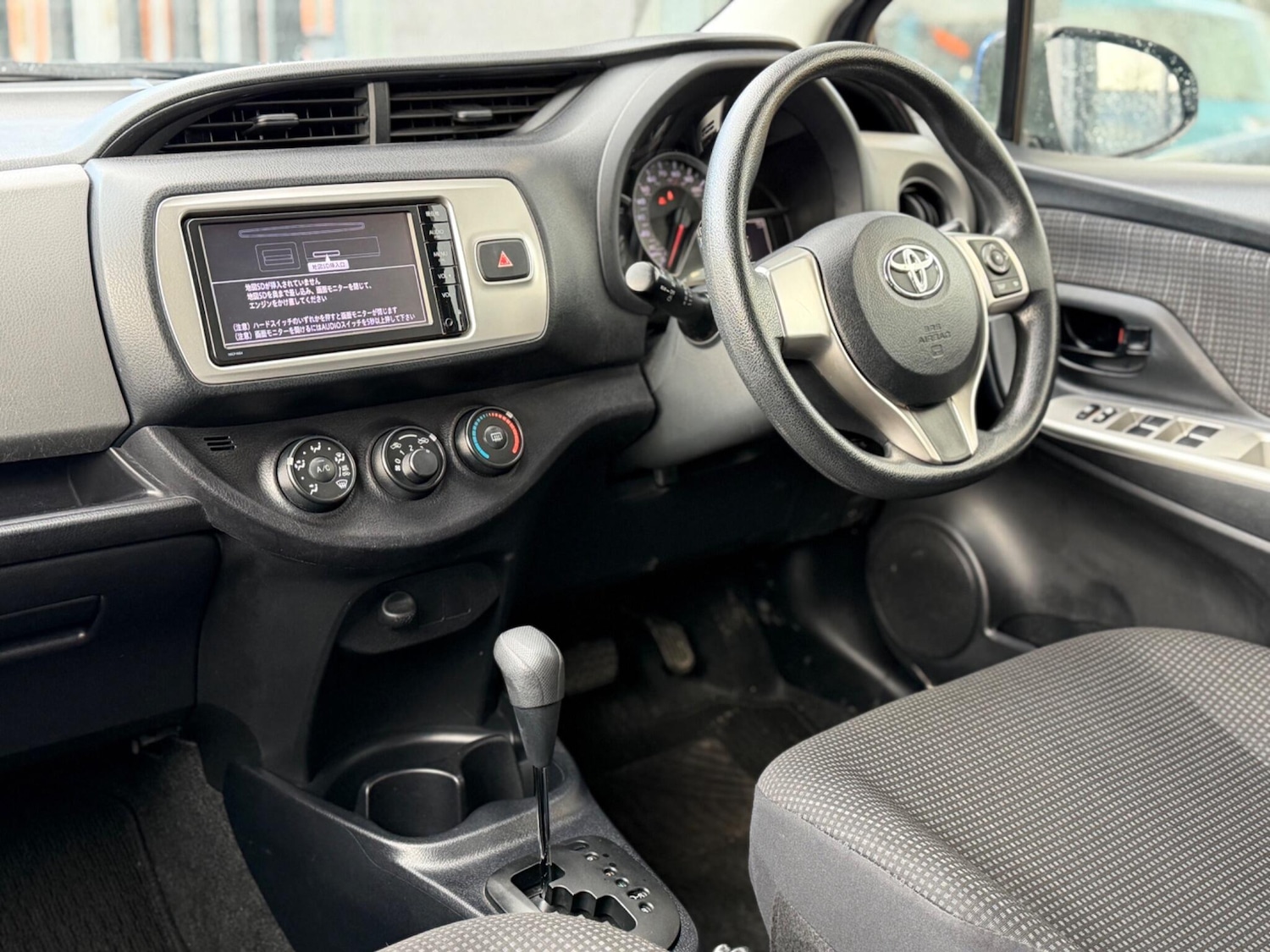 Used Toyota Yaris for sale - 78136128: Photo 3