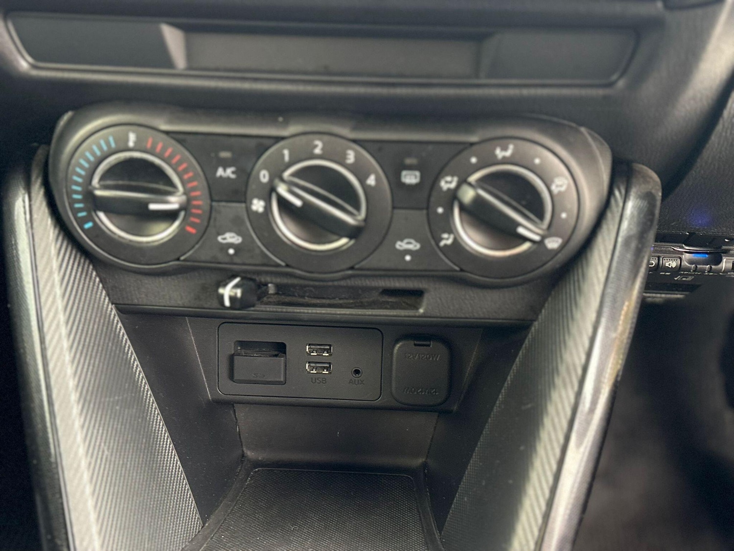 Used Mazda Mazda2 for sale - 77455090: Photo 33