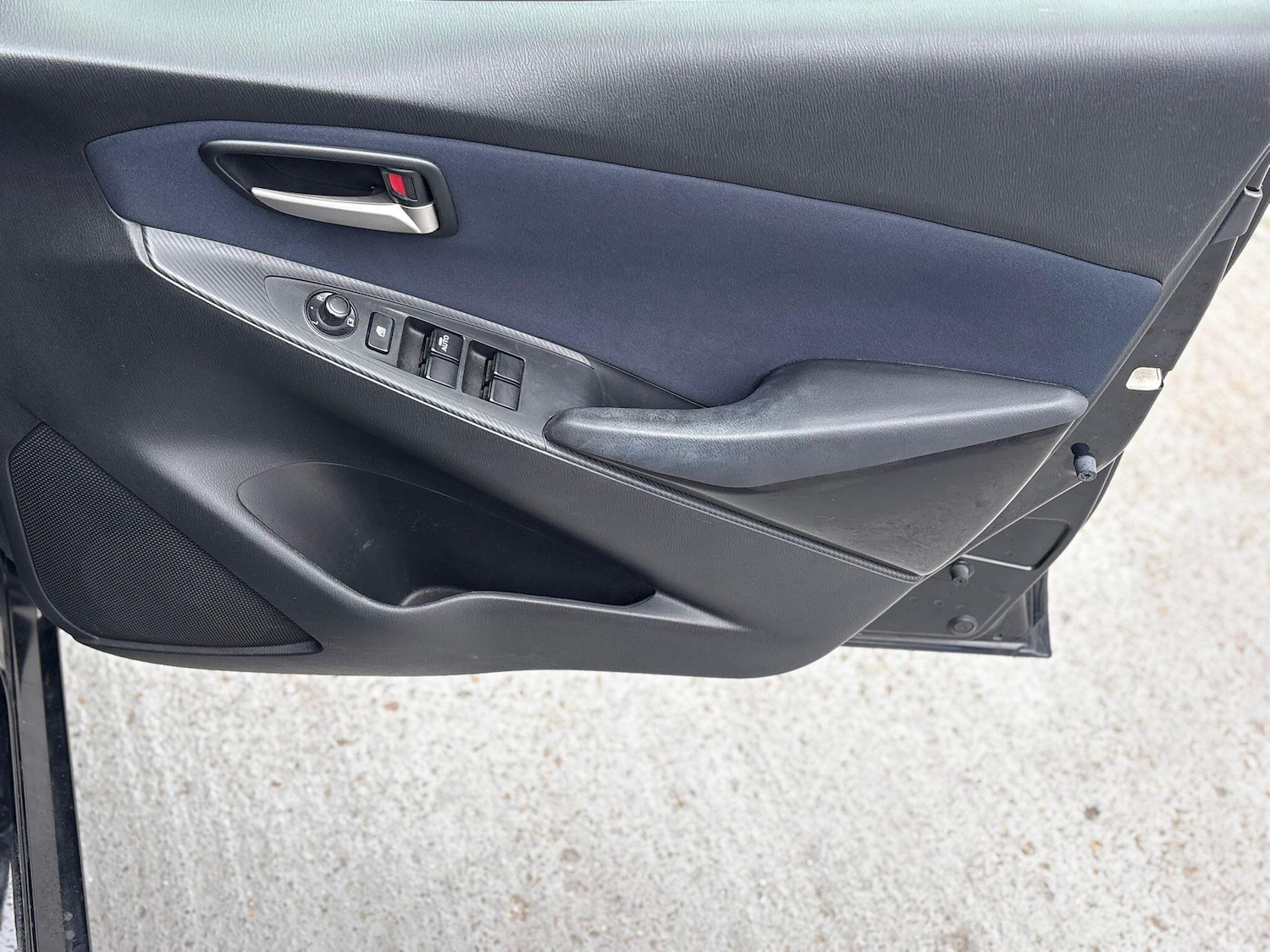 Used Mazda Mazda2 for sale - 77455090: Photo 38