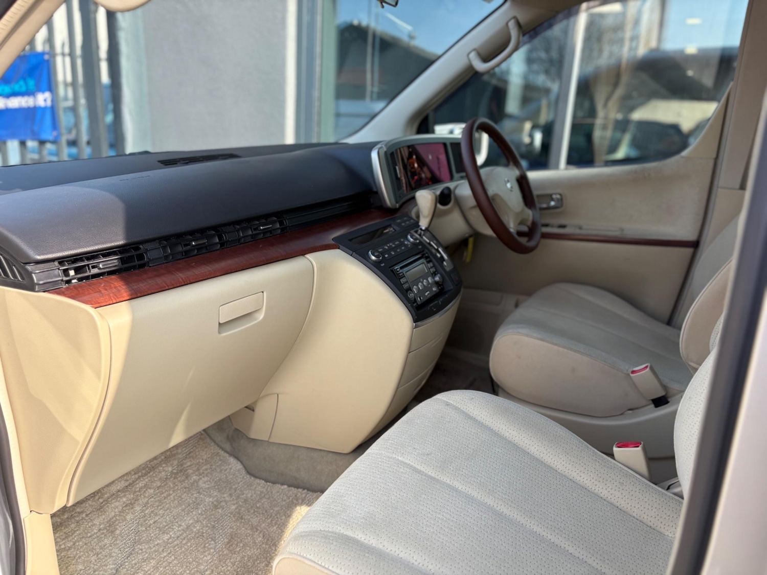 Used Nissan Elgrand 2025 for sale - 78047021: Photo 12