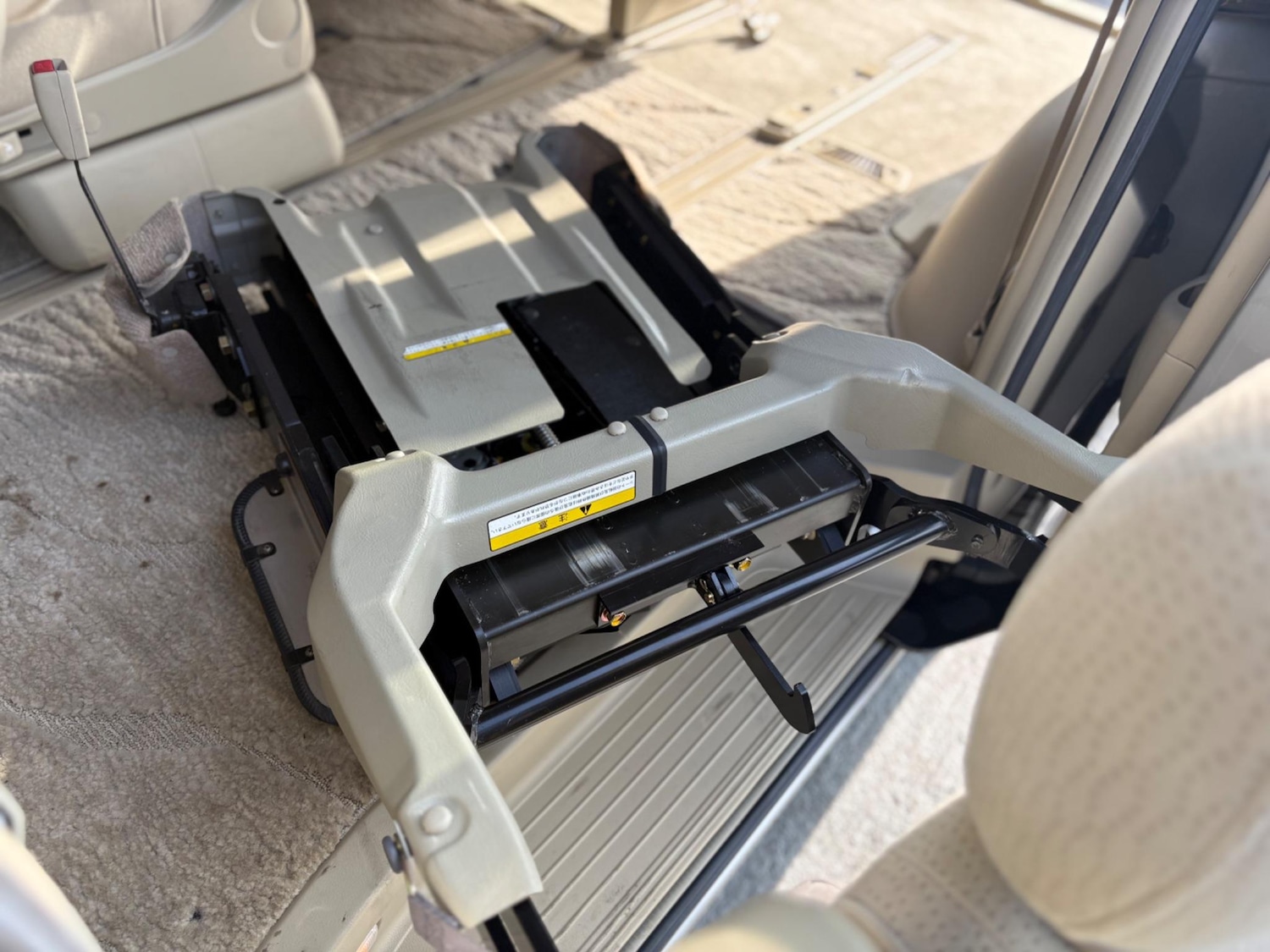 Used Nissan Elgrand 2025 for sale - 78047021: Photo 20