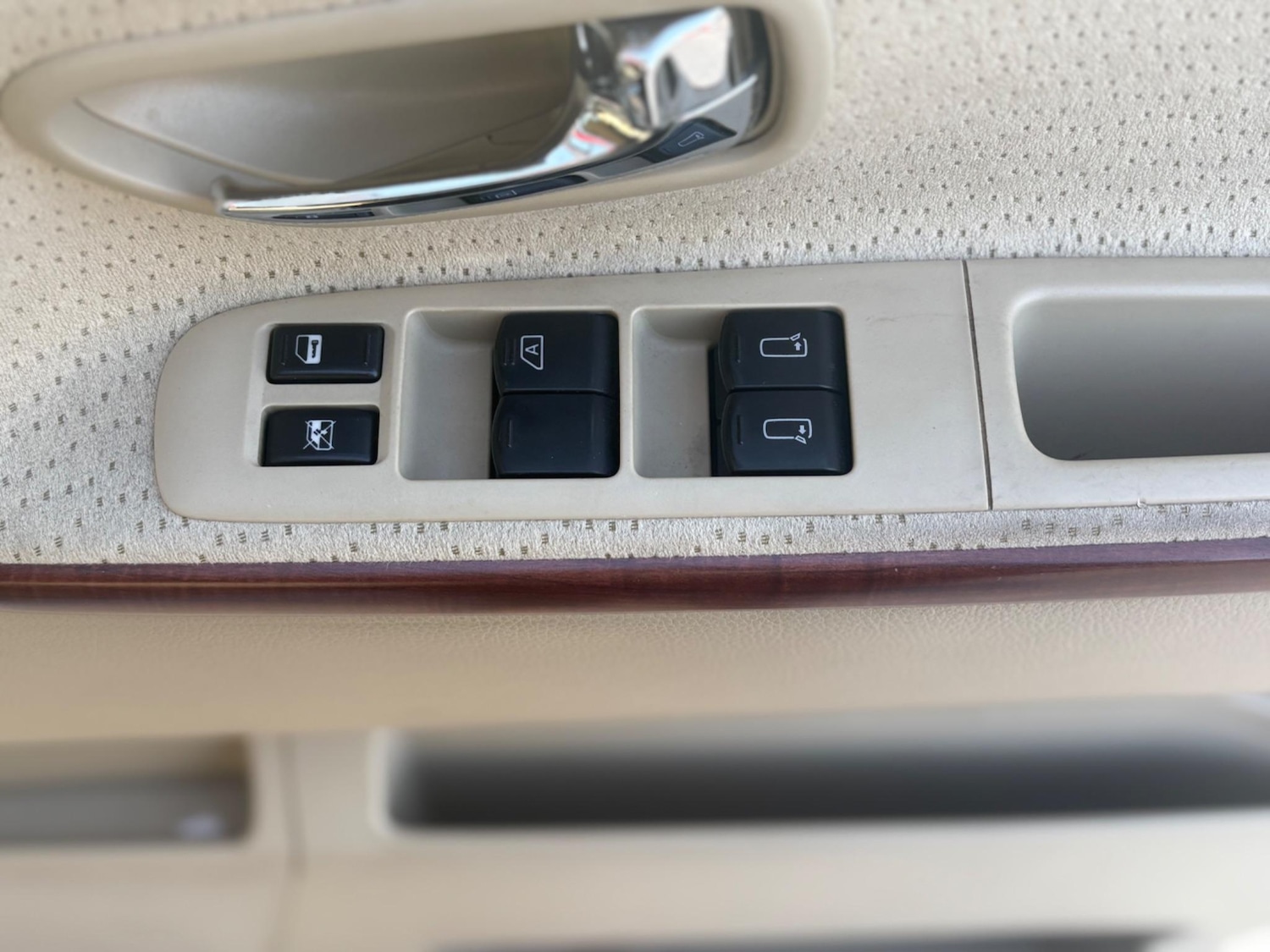 Used Nissan Elgrand 2025 for sale - 78047021: Photo 33