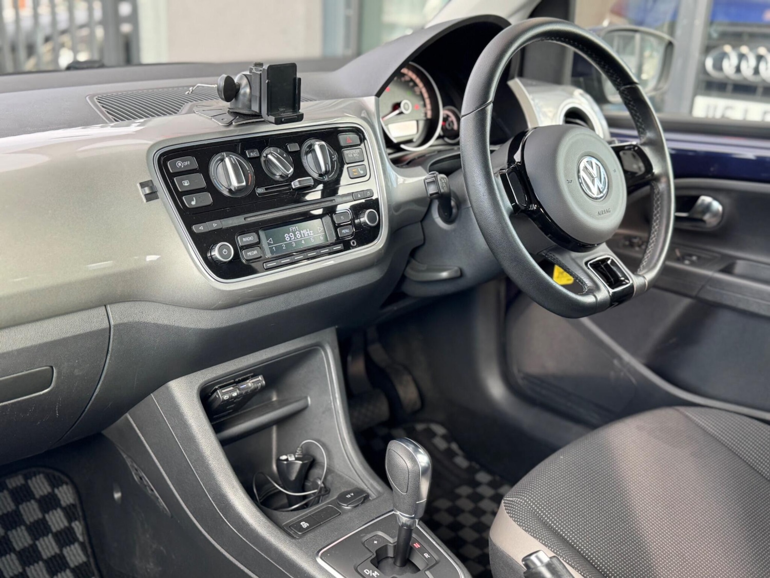 Used Volkswagen up! for sale - 77215420: Photo 14