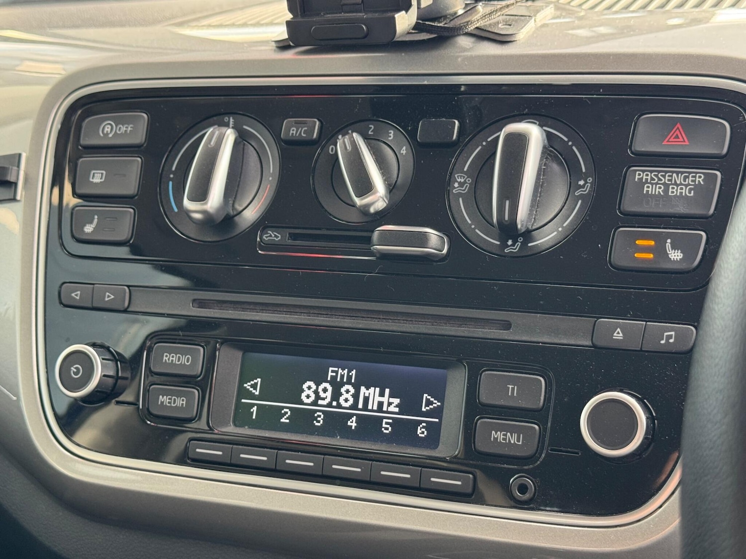 Used Volkswagen up! for sale - 77215420: Photo 21