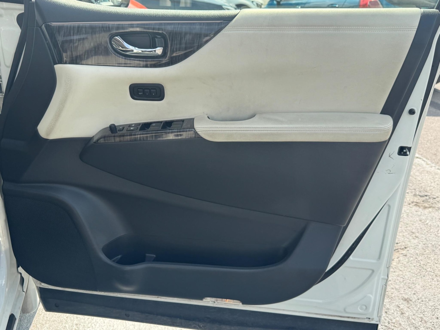 Used Nissan Elgrand 2025 for sale - 77550230: Photo 19