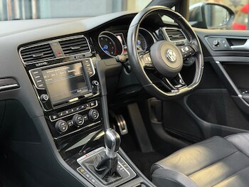 Used Volkswagen Golf 2016 for sale - 77191411: Photo