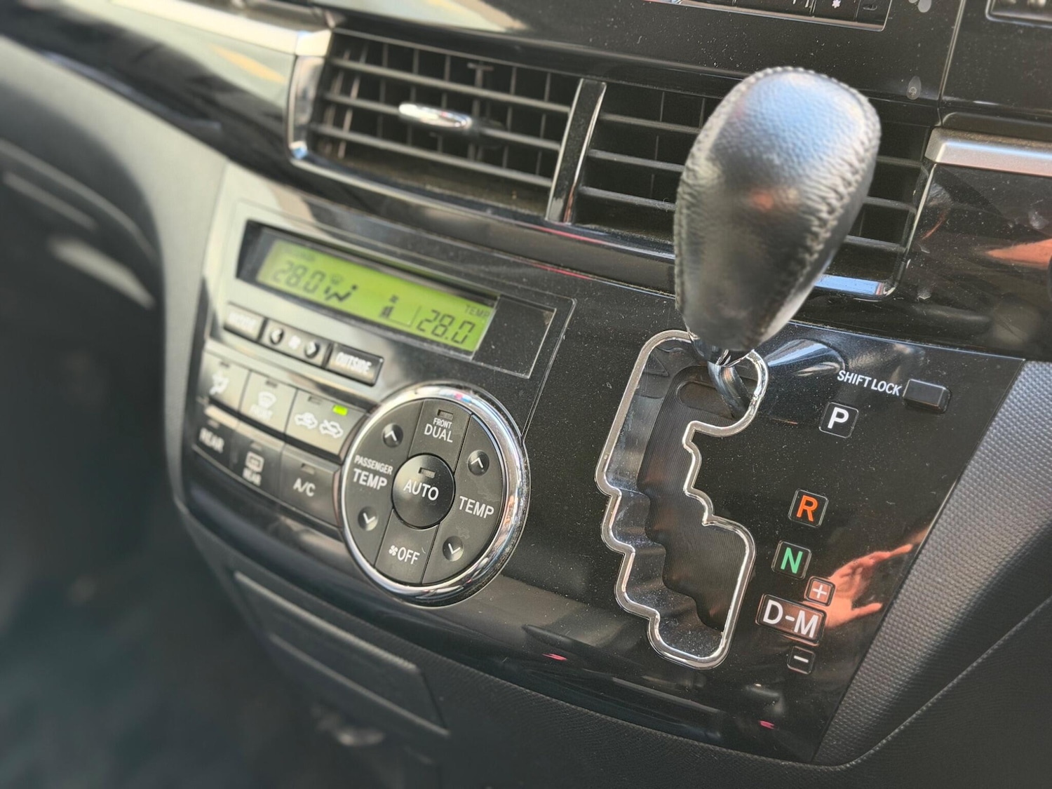 Used Toyota Estima for sale - 77646986: Photo 23