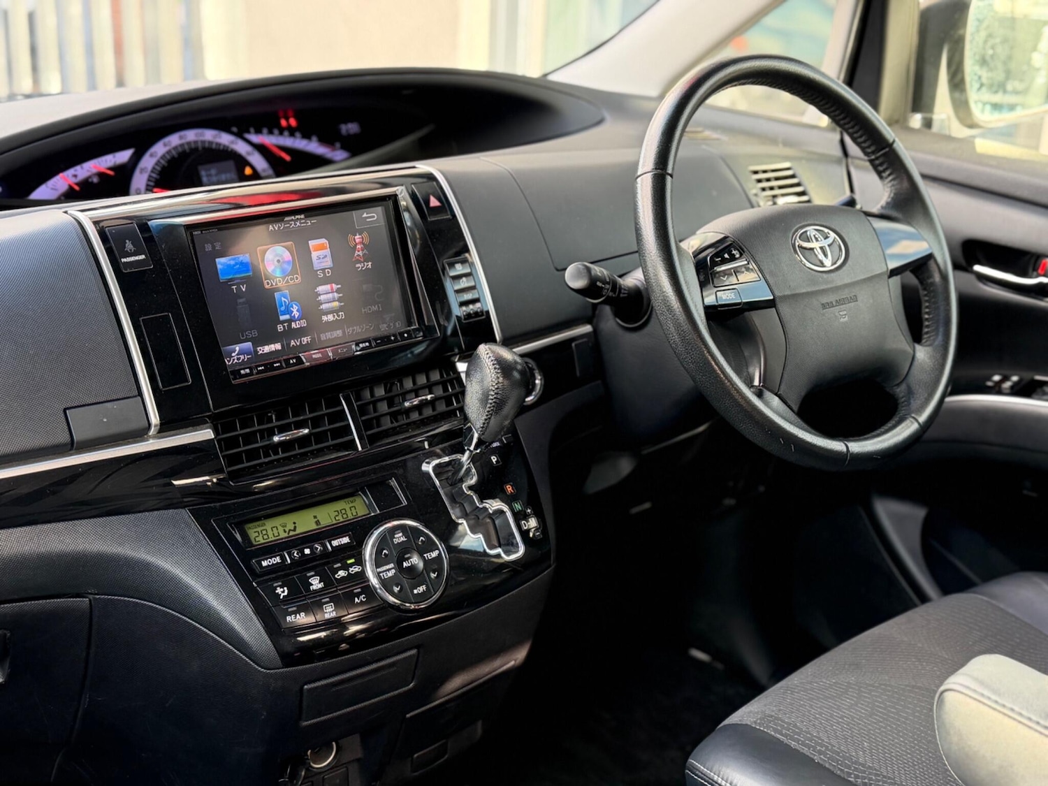 Used Toyota Estima for sale - 77646986: Photo 3