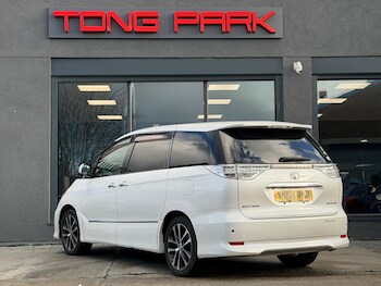 Used Toyota Estima 2014 for sale - 77646986: Photo