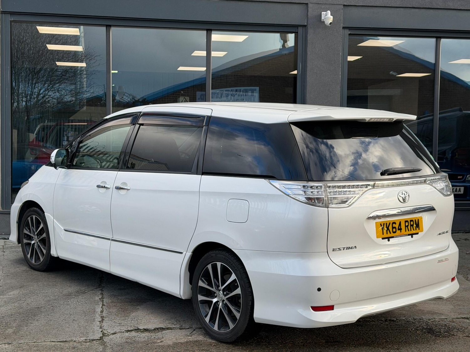 Used Toyota Estima for sale - 77646986: Photo 5