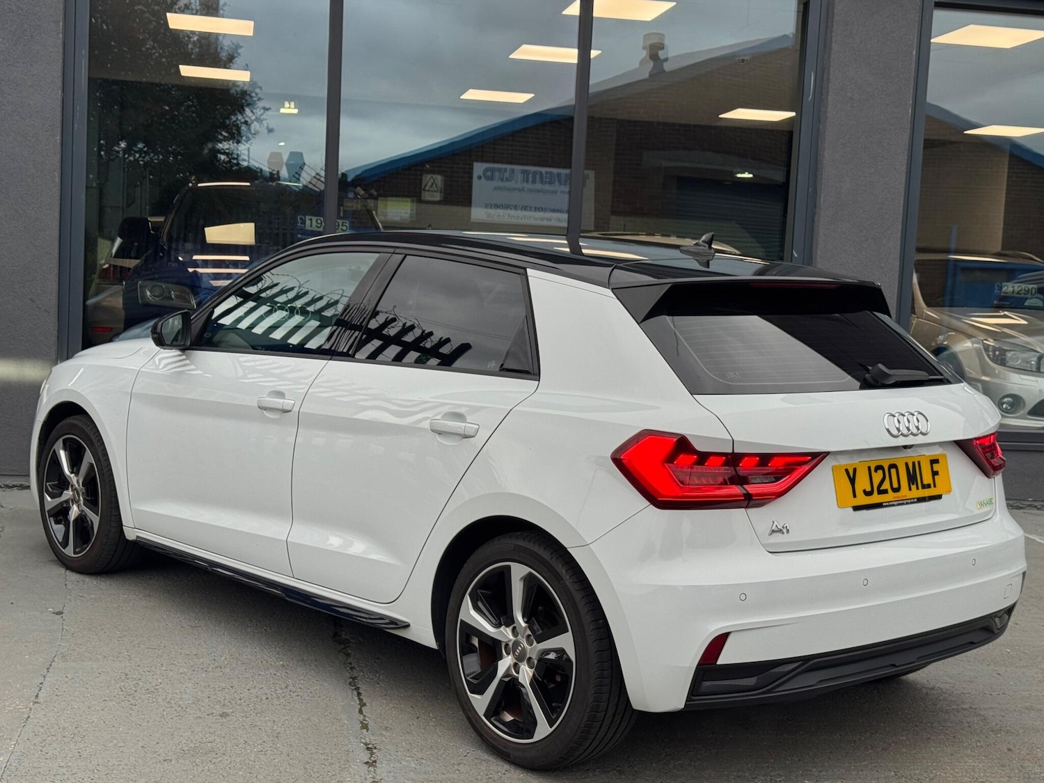 Used Audi A1 for sale - 77103662: Photo 4