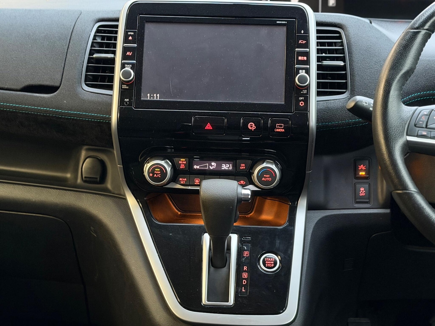 Used Nissan Serena for sale - 77646705: Photo 16