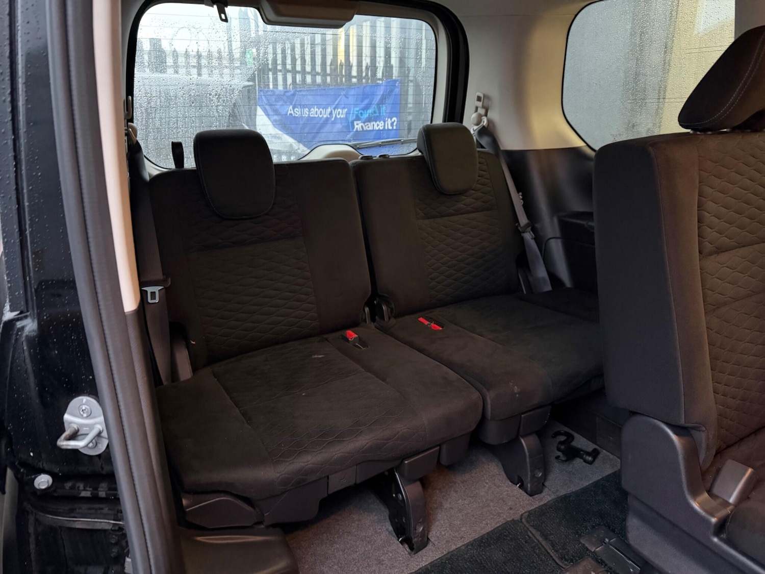 Used Nissan Serena for sale - 77646705: Photo 34