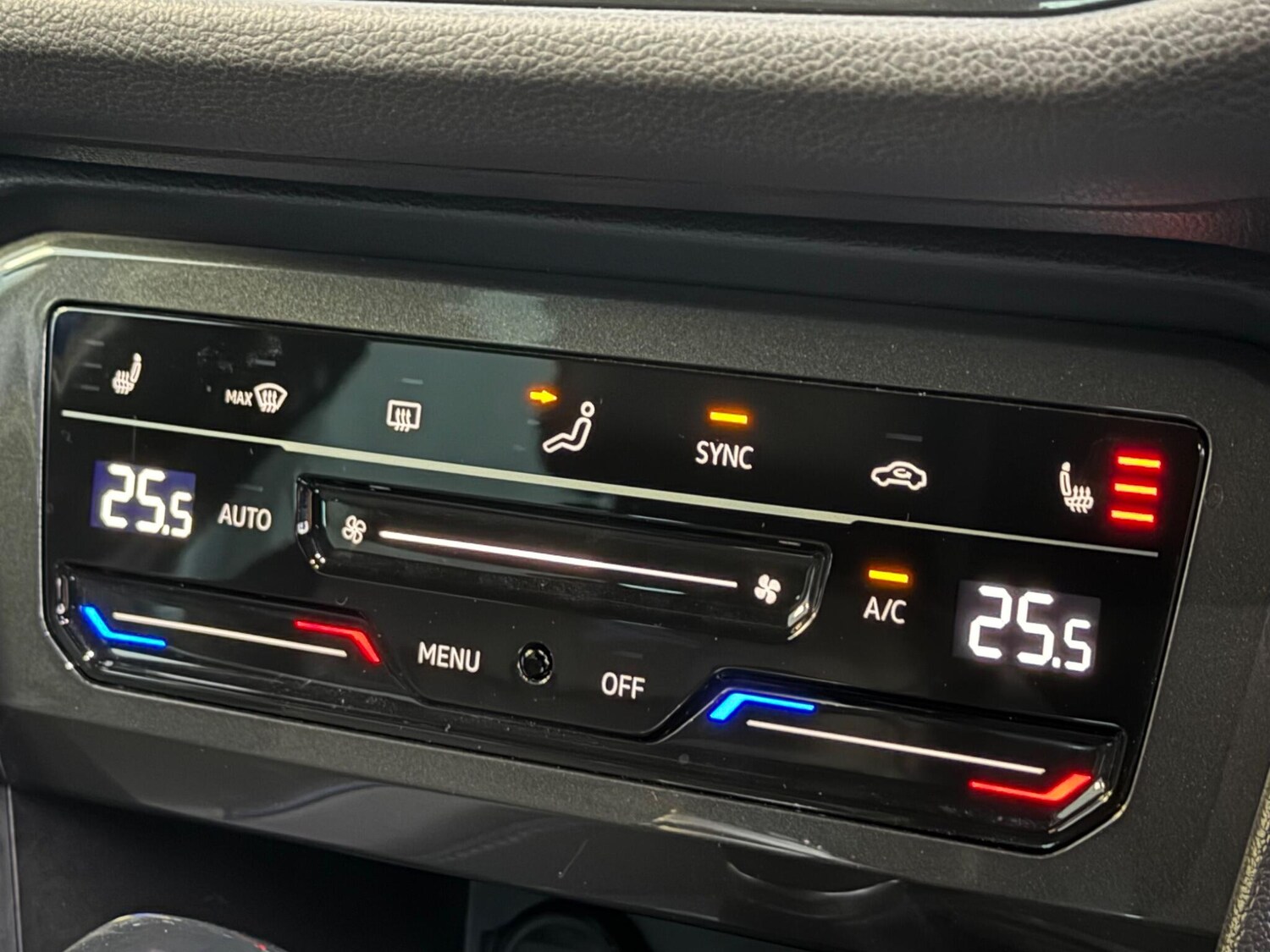 Used Volkswagen Tiguan for sale - 77925848: Photo 47