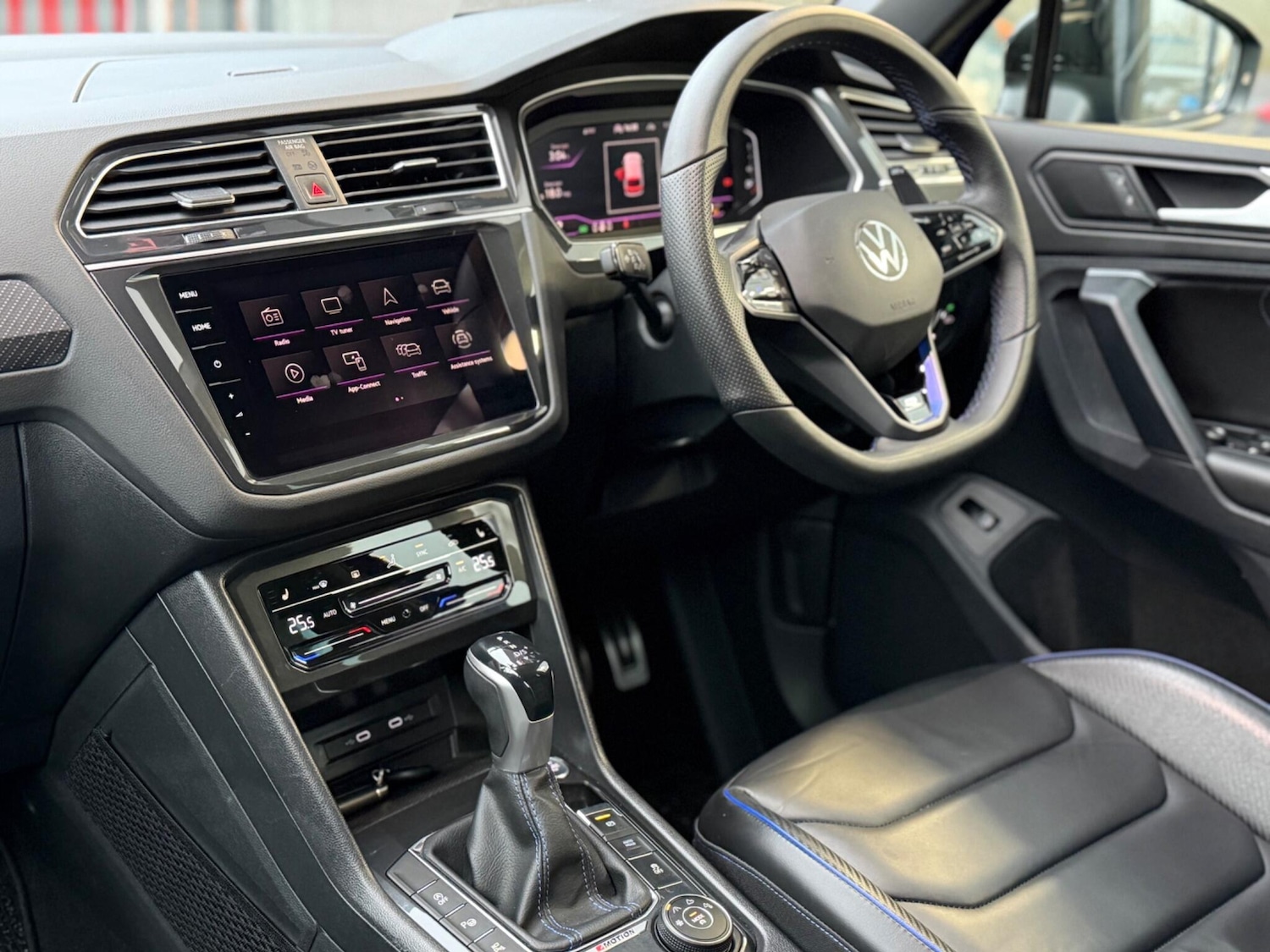 Used Volkswagen Tiguan for sale - 77925848: Photo 8