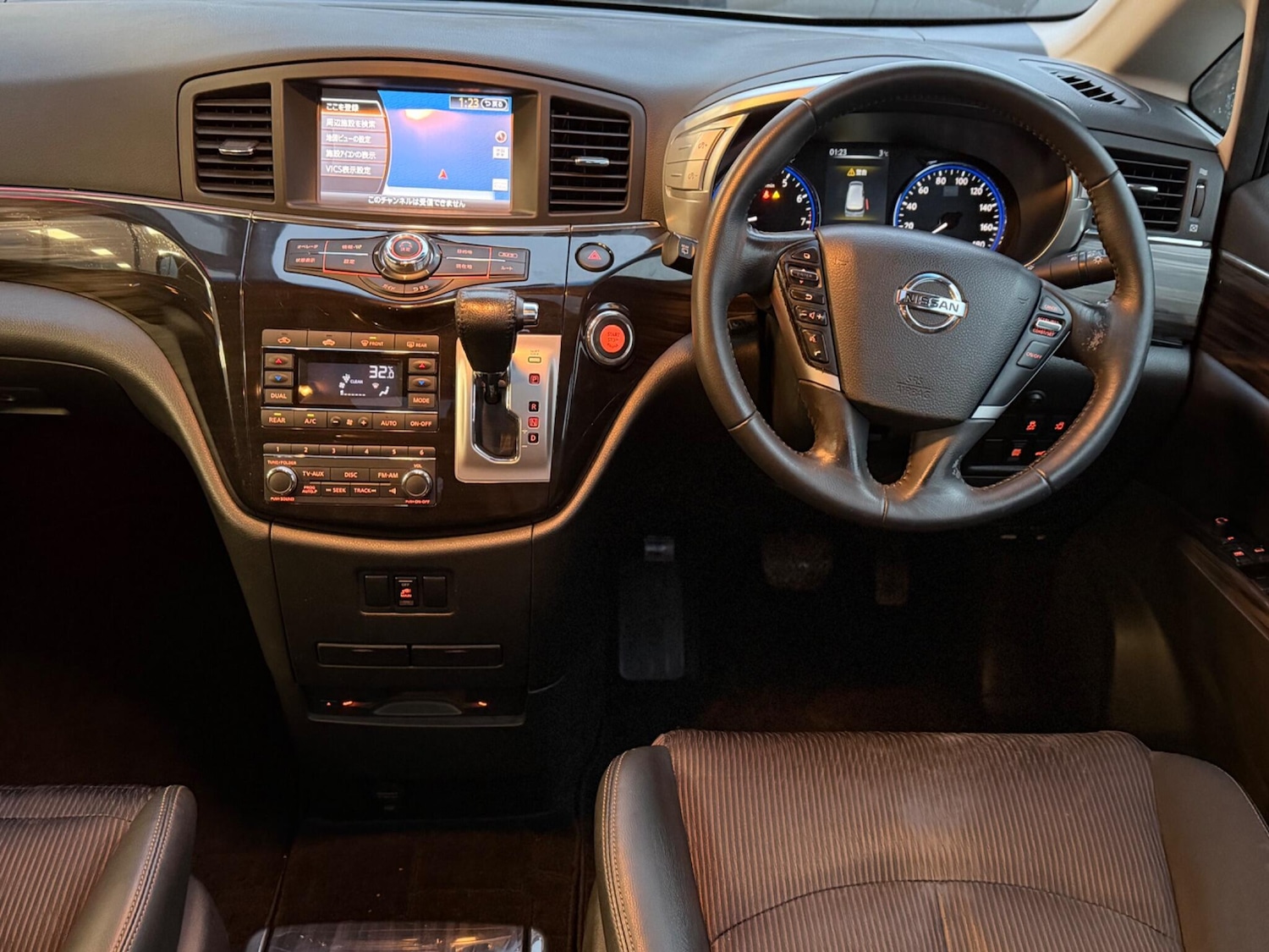 Used Nissan Elgrand for sale - 77386491: Photo 15