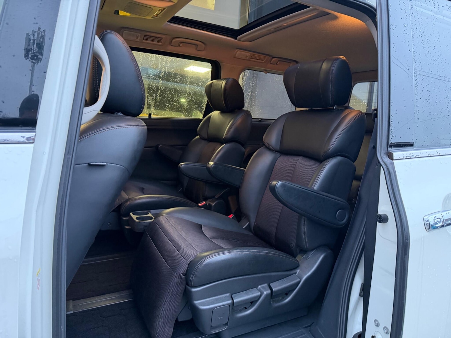 Used Nissan Elgrand for sale - 77386491: Photo 35