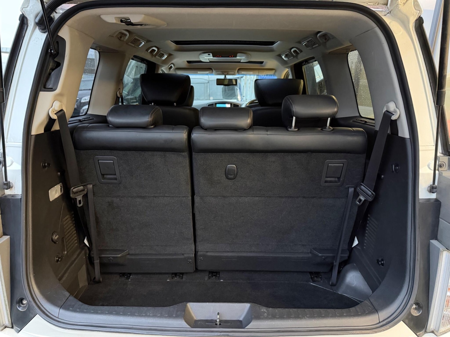 Used Nissan Elgrand for sale - 77386491: Photo 38