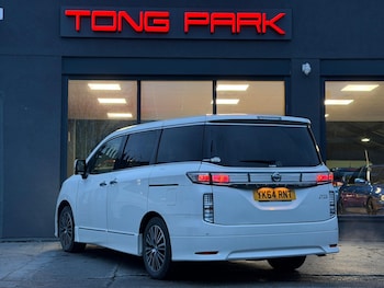 Used Nissan Elgrand 2014 for sale - 77386491: Photo