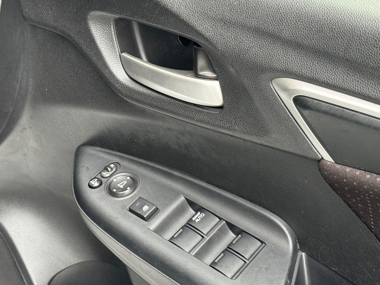 Used Honda Fit for sale - 77143334: Photo 17