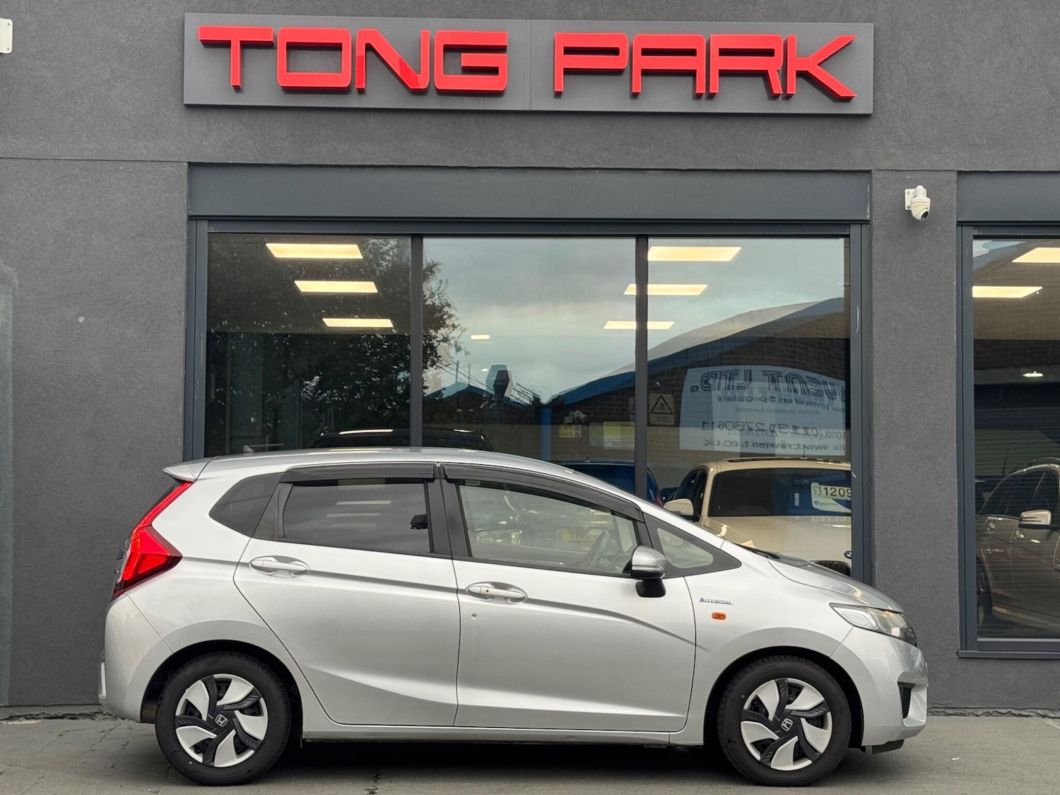 Used Honda Fit for sale - 77143334: Photo 5