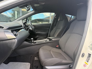Used Toyota C-HR 2018 for sale - 79256236: Photo