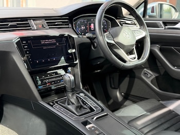 Used Volkswagen Passat 2021 for sale - 79039024: Photo