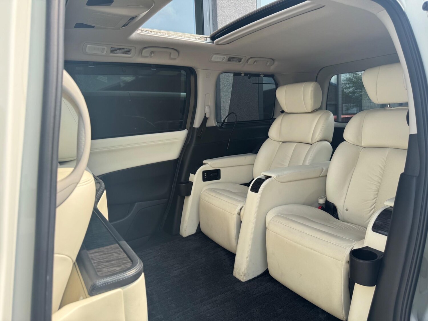 Used Nissan Elgrand 2025 for sale - 78058866: Photo 35